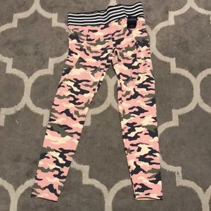 💞VS Pink Athletic Leggings💞